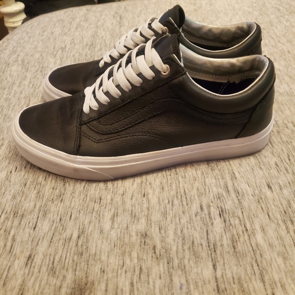 old skool leather Van's mens size 7, women's size 8.5 - Picture 1 of 6